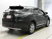Toyota HARRIER лот № 30571 оценка 4.5  с аукциона в Японии 1