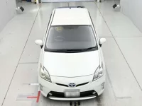 Toyota PRIUS лот № 30569 оценка R  с аукциона в Японии 6