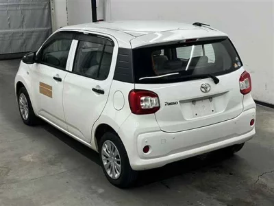 Toyota PASSO  с аукциона в Японии