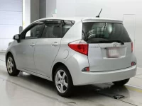 Toyota RACTIS лот № 30577 оценка 3.5  с аукциона в Японии 5
