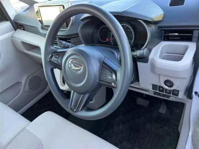 Daihatsu MOVE  с аукциона в Японии