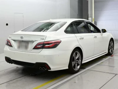 Toyota CROWN  с аукциона в Японии