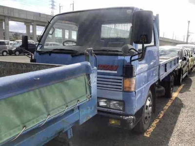 Mazda TITAN  с аукциона в Японии