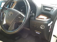 Toyota ALPHARD лот № 30632 оценка 4  с аукциона в Японии 8