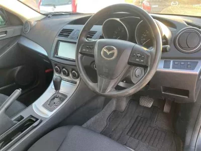 Mazda AXELA  с аукциона в Японии