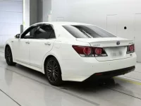 Toyota CROWN лот № 30635 оценка 4  с аукциона в Японии 5