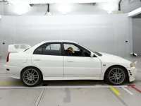 Mitsubishi LANCER лот № 30642 оценка R  с аукциона в Японии 2