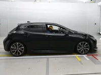 Toyota COROLLA SPORT лот № 30645 оценка 4.5  с аукциона в Японии 2