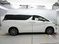 Toyota VELLFIRE лот № 30649 оценка 4  с аукциона в Японии 2