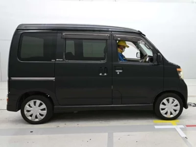 Daihatsu Atrai Wagon  с аукциона в Японии