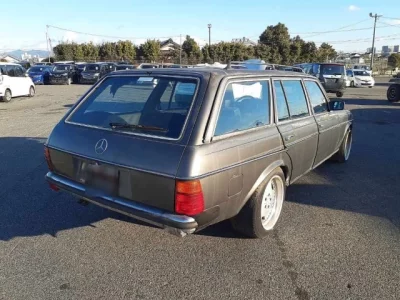 Mercedes-Benz E CLASS WAGON