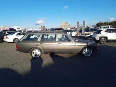 Mercedes-Benz E CLASS WAGON