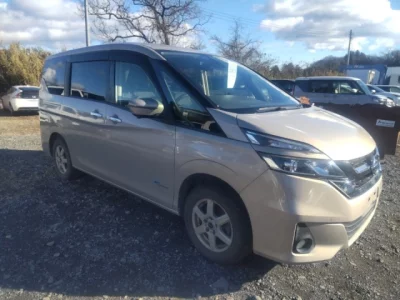 Nissan SERENA  с аукциона в Японии