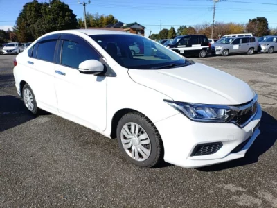 Honda GRACE  с аукциона в Японии