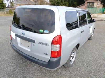 Toyota SUCCEED  с аукциона в Японии