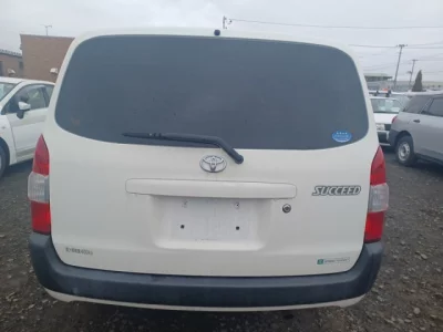 Toyota SUCCEED
