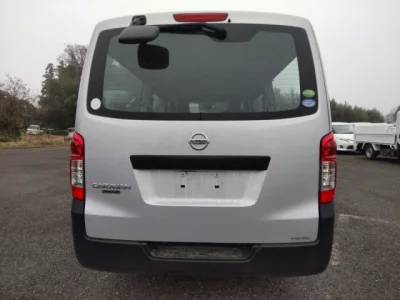 Nissan CARAVAN VAN  с аукциона в Японии