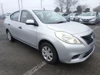 Nissan LATIO лот № 26212 оценка 3.5  с аукциона в Японии 1