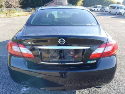Nissan FUGA  с аукциона в Японии