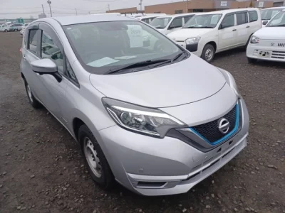 Nissan NOTE  с аукциона в Японии