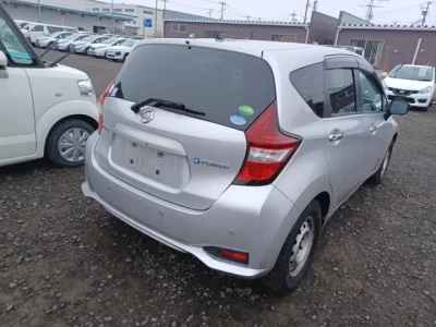 Nissan NOTE  с аукциона в Японии