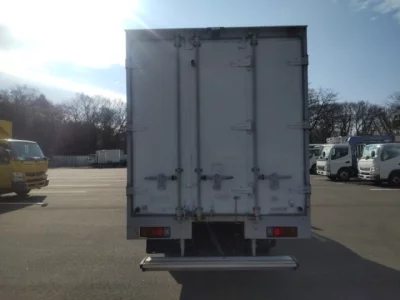 Hino DUTRO  с аукциона в Японии