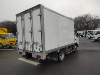 Hino DUTRO  с аукциона в Японии