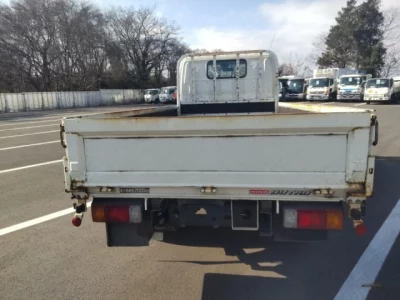 Hino DUTRO  с аукциона в Японии