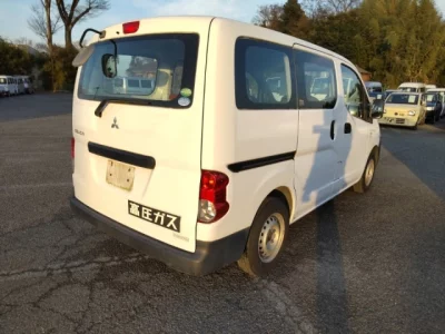 Mitsubishi DELICA  с аукциона в Японии