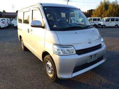 Mazda BONGO VAN  с аукциона в Японии
