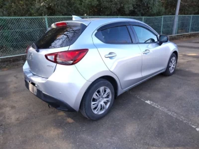 Mazda DEMIO  с аукциона в Японии