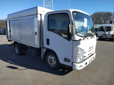 Isuzu ELF  с аукциона в Японии