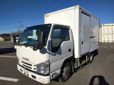 Isuzu ELF  с аукциона в Японии