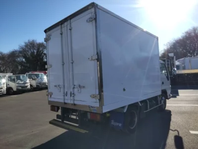 Isuzu ELF  с аукциона в Японии