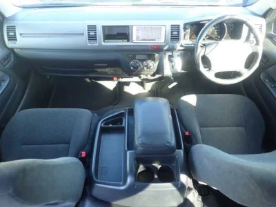 Toyota HIACE  с аукциона в Японии