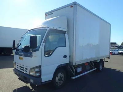 Isuzu ELF  с аукциона в Японии
