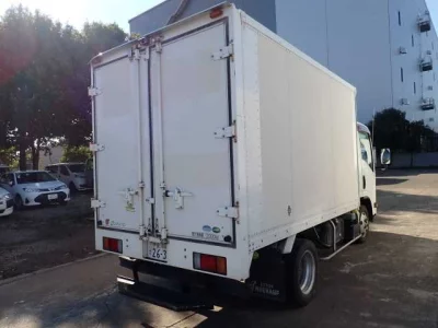 Isuzu ELF  с аукциона в Японии