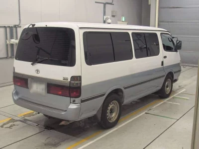 Toyota HIACE  с аукциона в Японии