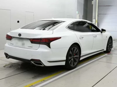 Lexus LS  с аукциона в Японии