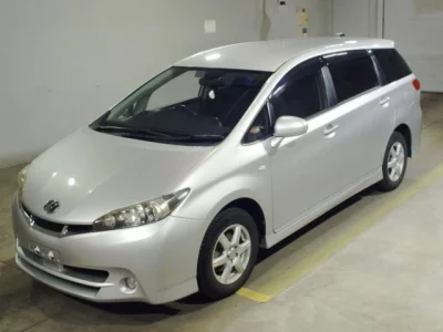 Toyota WISH  с аукциона в Японии