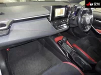 Toyota COROLLA SPORT лот № 3 оценка R  с аукциона в Японии 2