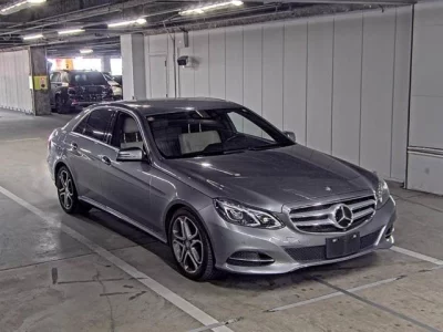 Mercedes-Benz E CLASS  с аукциона в Японии