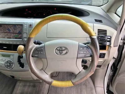 Toyota ESTIMA  с аукциона в Японии