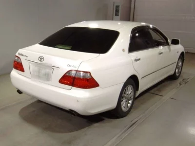 Toyota CROWN  с аукциона в Японии