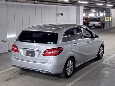 Mercedes-Benz B CLASS