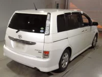 Toyota ISIS лот № 7018 оценка 3.5  с аукциона в Японии 1