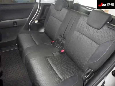 Mitsubishi DELICA D2