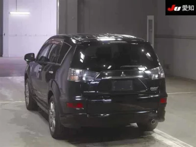 Mitsubishi OUTLANDER  с аукциона в Японии