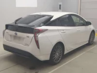 Toyota PRIUS лот № 70009 оценка 3.5  с аукциона в Японии 1