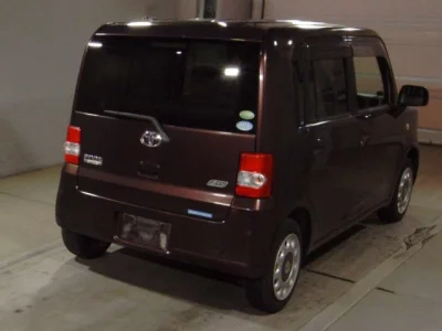 Toyota PIXIS SPACE  с аукциона в Японии